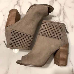 REPORT Peep Toe Booties